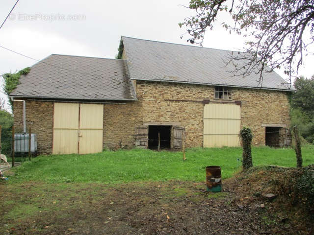 Appartement à COUSSAC-BONNEVAL