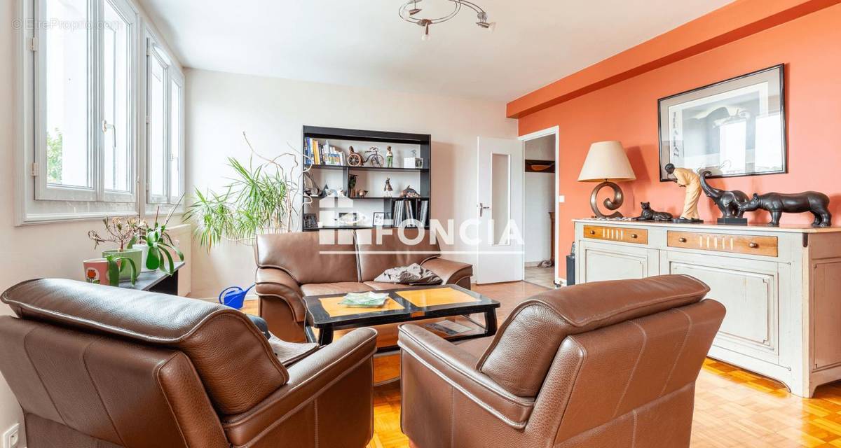 Appartement à SAINT-SEBASTIEN-SUR-LOIRE