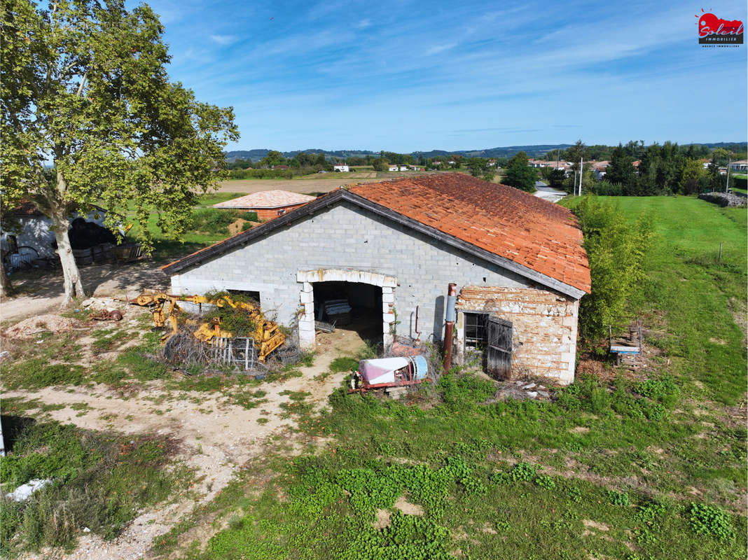 Maison à ALLEZ-ET-CAZENEUVE