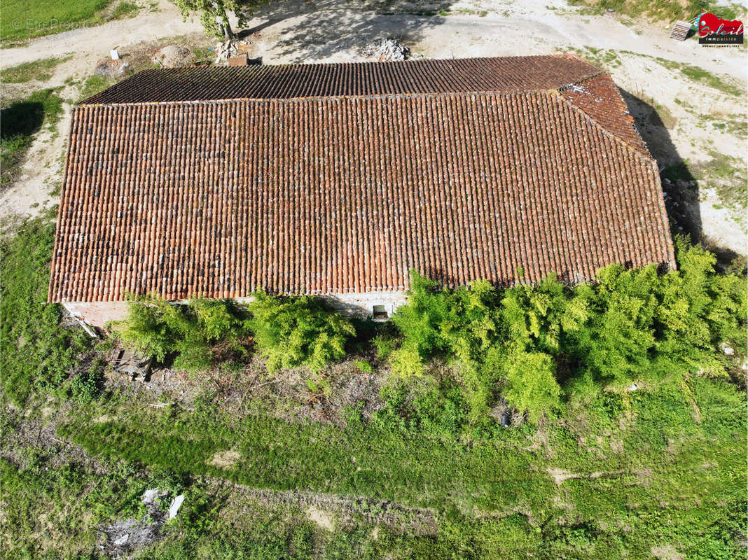 Maison à ALLEZ-ET-CAZENEUVE