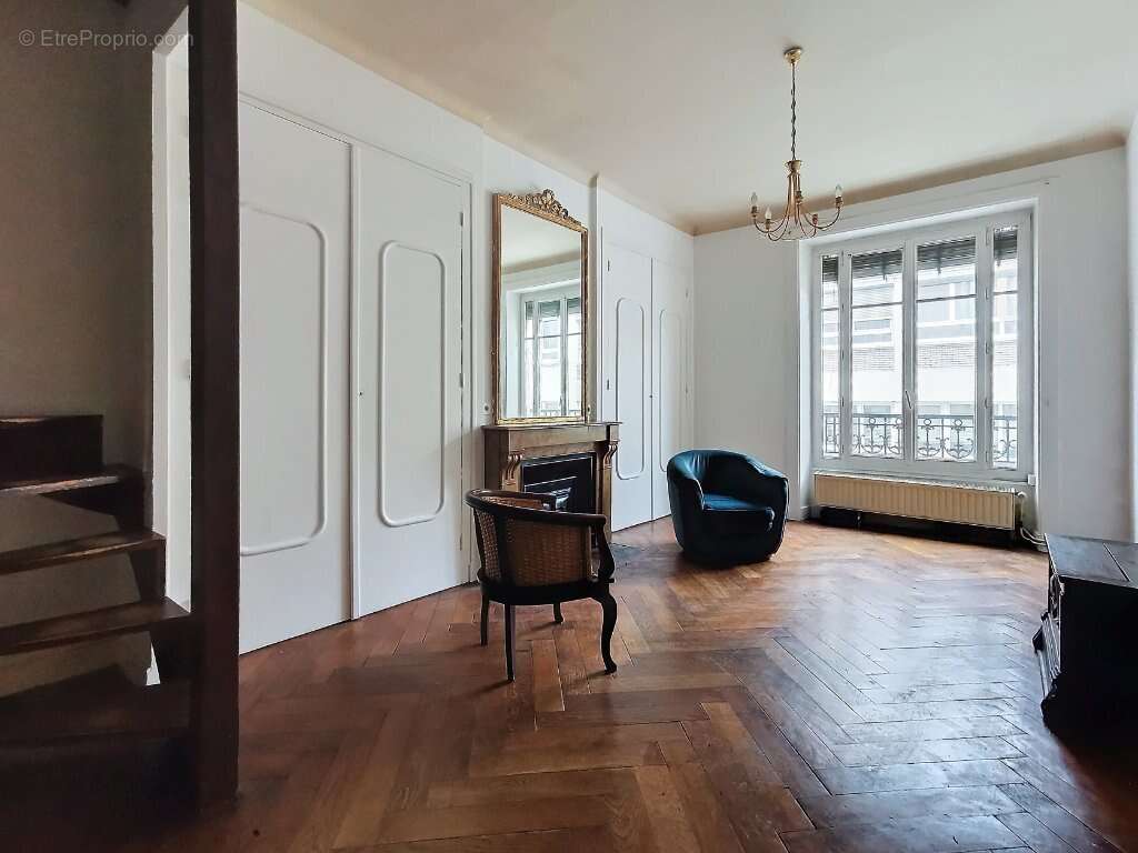 Appartement à LYON-6E