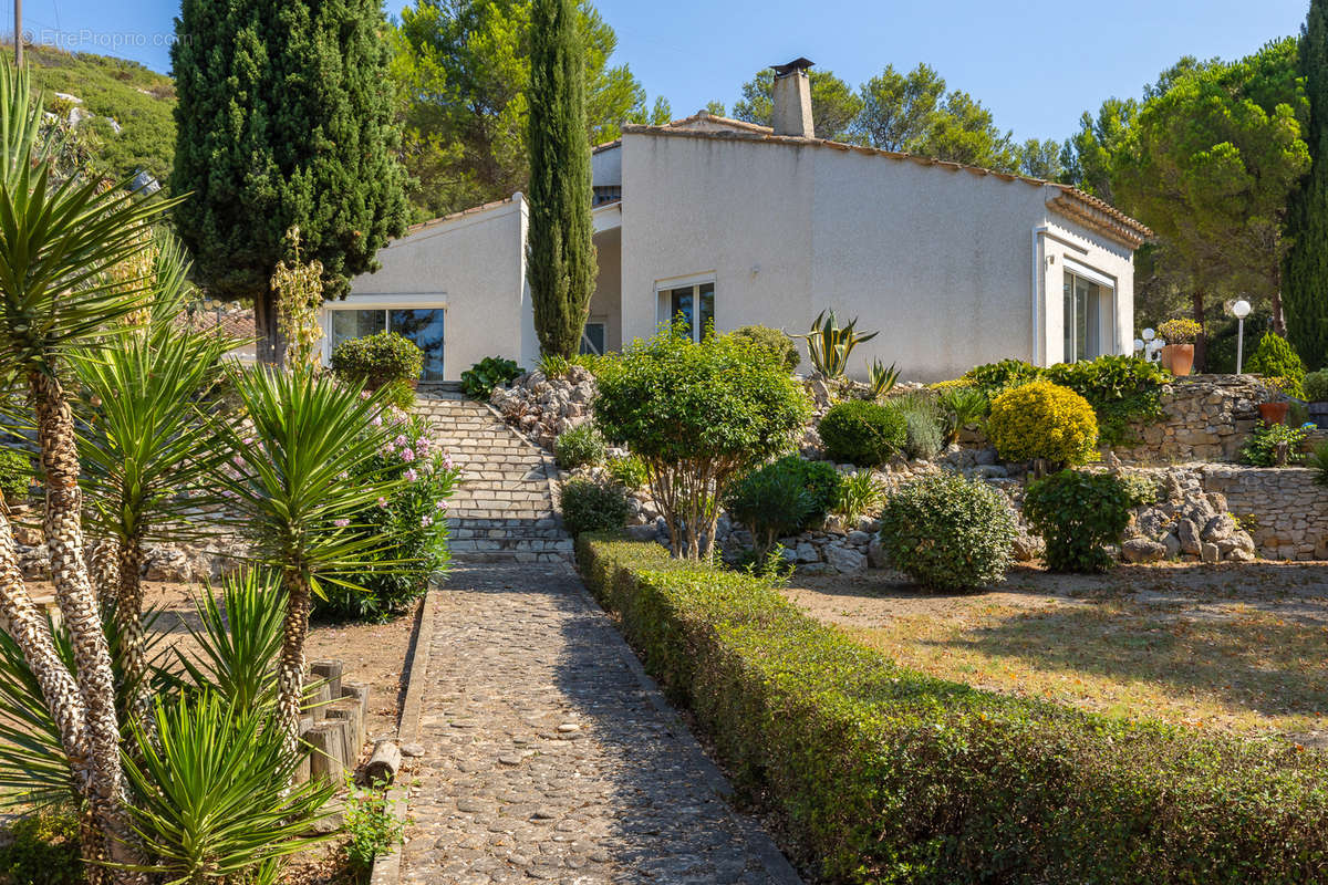 Maison à ENSUES-LA-REDONNE