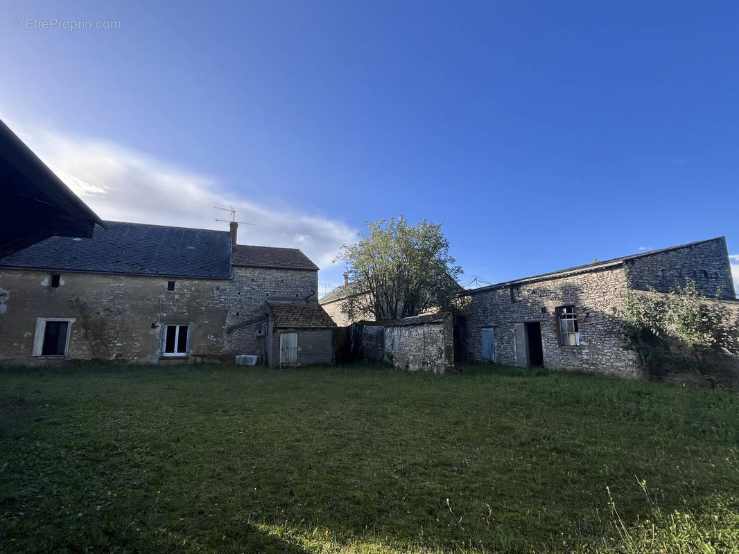 Maison à ANGERVILLE