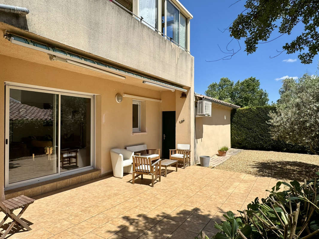 Appartement à L&#039;ISLE-SUR-LA-SORGUE