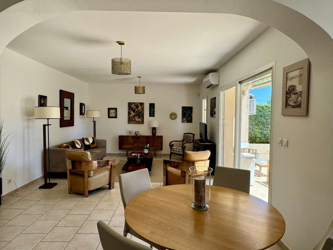 Appartement à L&#039;ISLE-SUR-LA-SORGUE