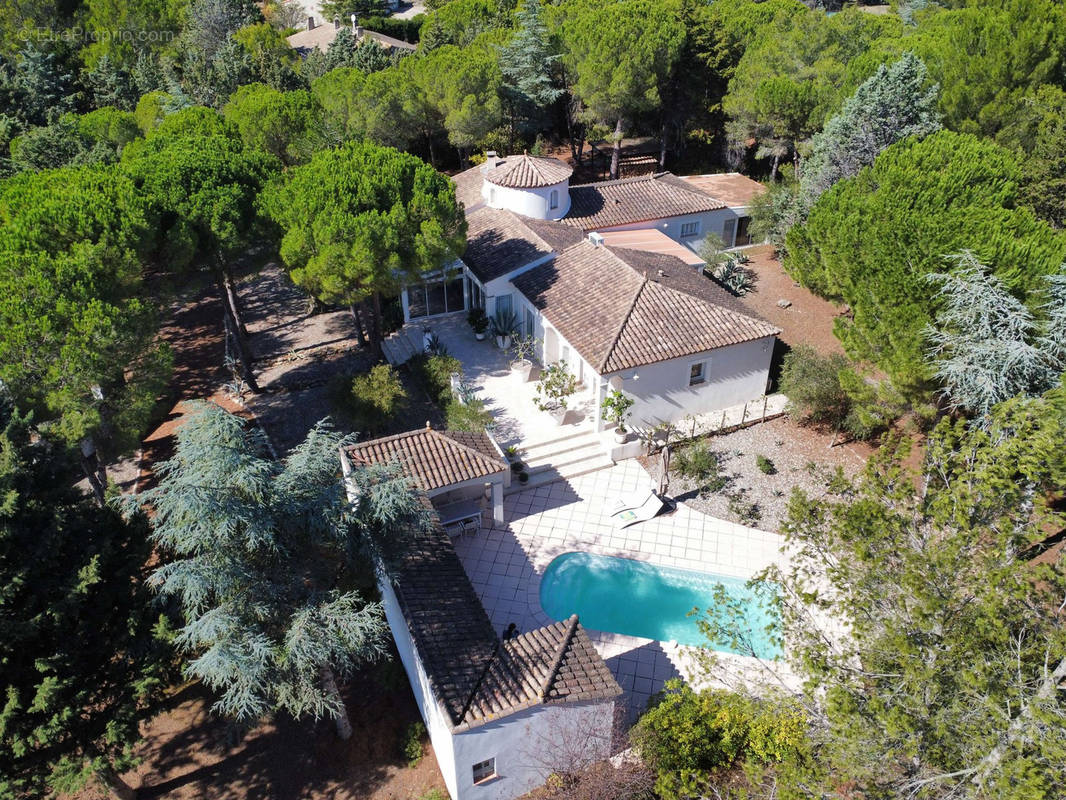 Maison à VILLEMOUSTAUSSOU