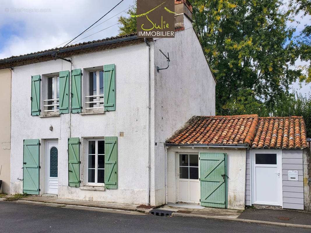 Maison à BRESSUIRE