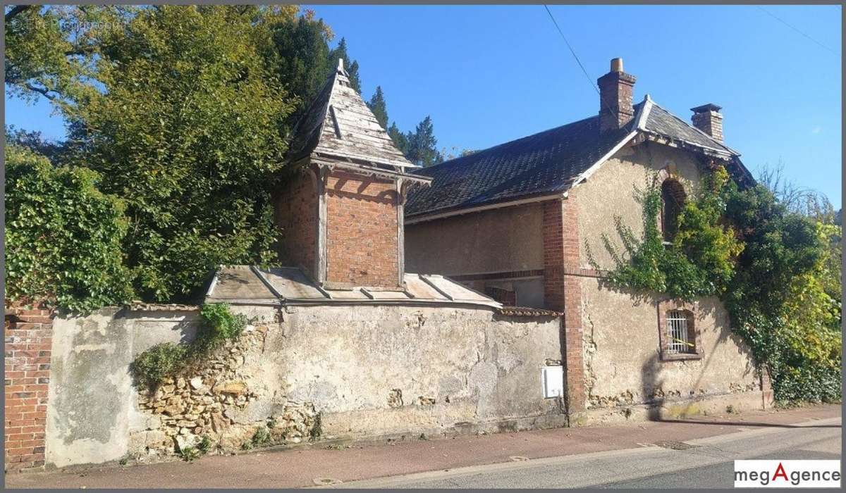 Maison à SAINT-CHERON