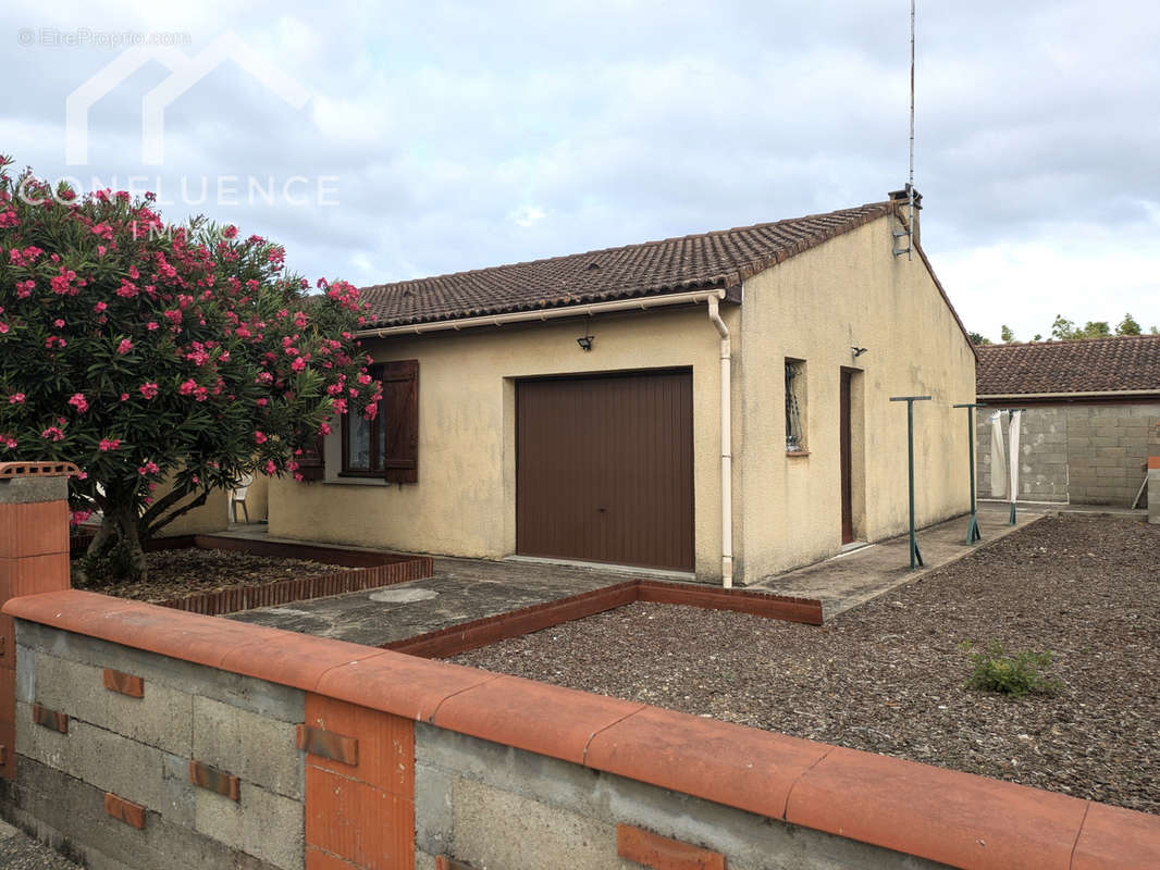 Maison à SAINTE-LIVRADE-SUR-LOT