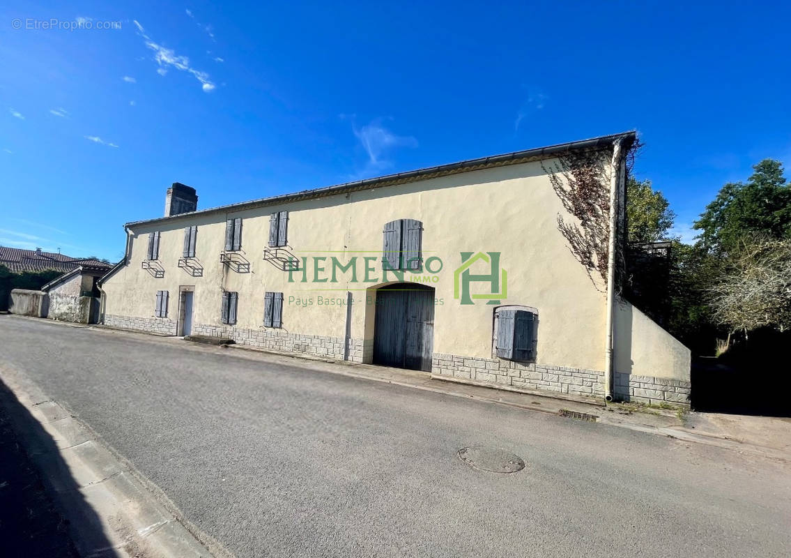 Maison à SAUVETERRE-DE-BEARN