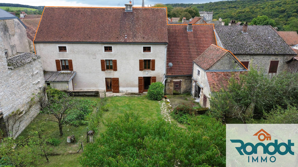 Maison à GRANCEY-LE-CHATEAU-NEUVELLE