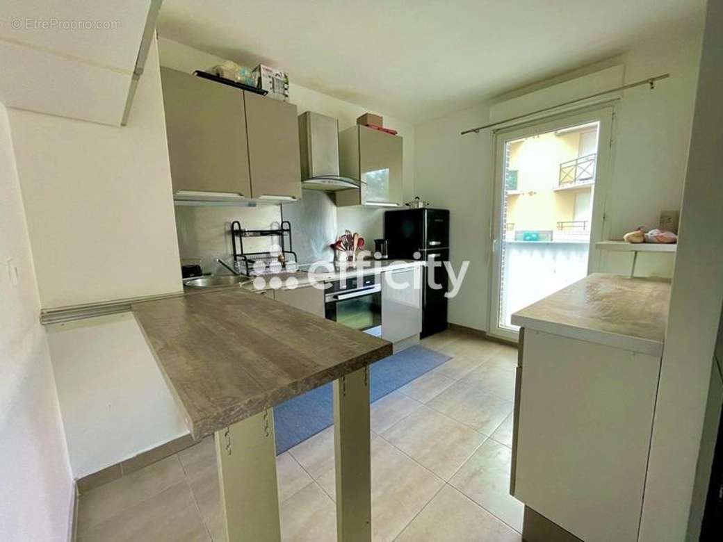 Appartement à VIGNEUX-SUR-SEINE