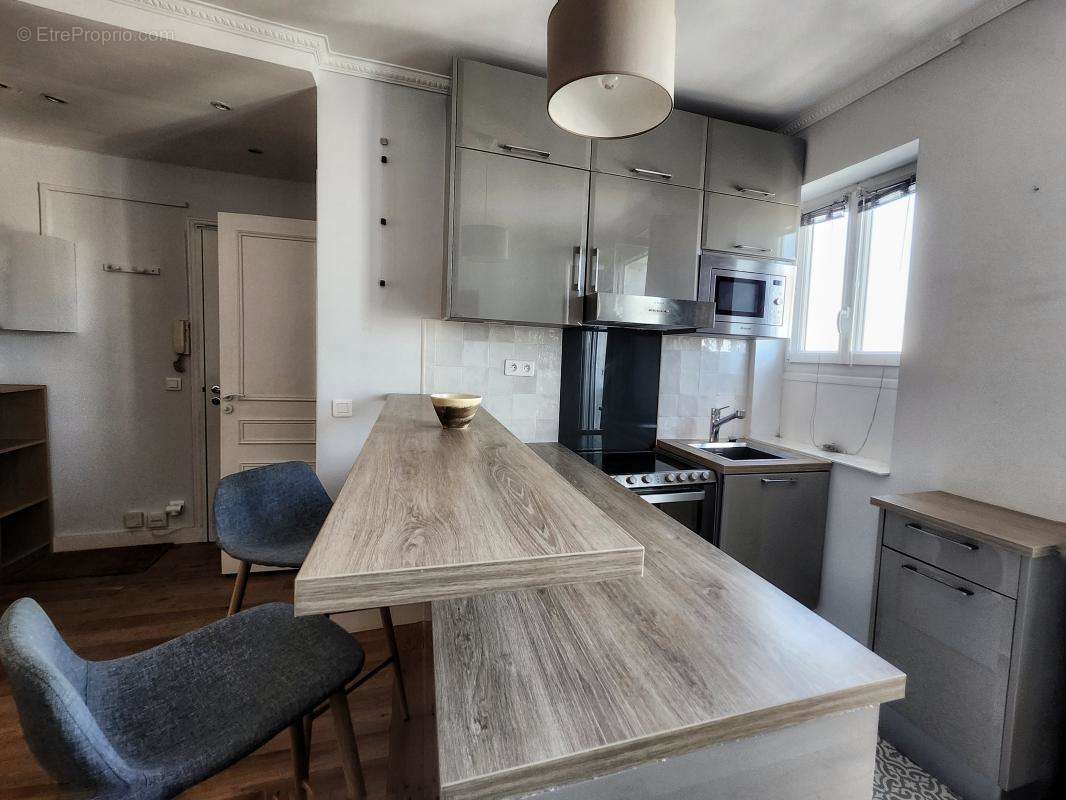 Appartement à PARIS-18E