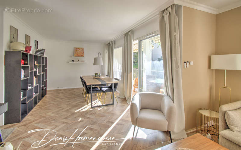 Appartement à FONTAINES-SUR-SAONE