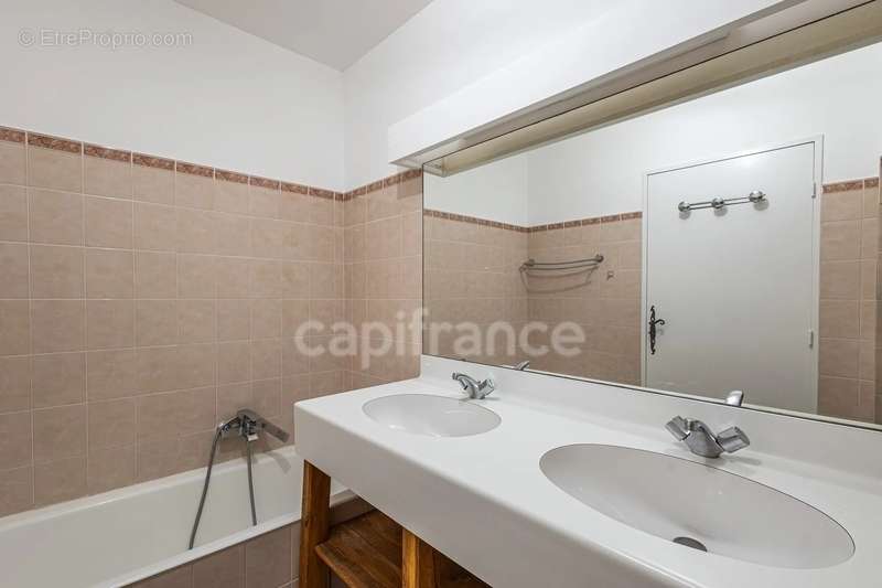 Appartement à MOUGINS