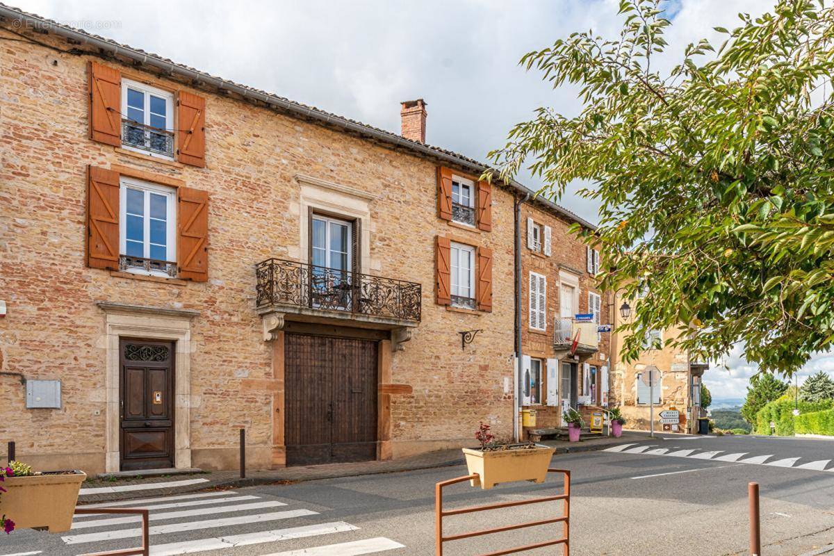 Maison à LACHASSAGNE