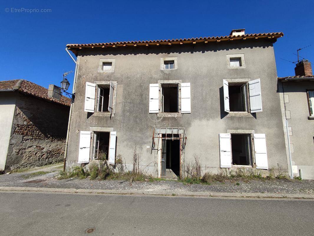 Maison à BRIGUEUIL