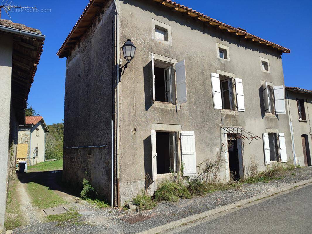 Maison à BRIGUEUIL