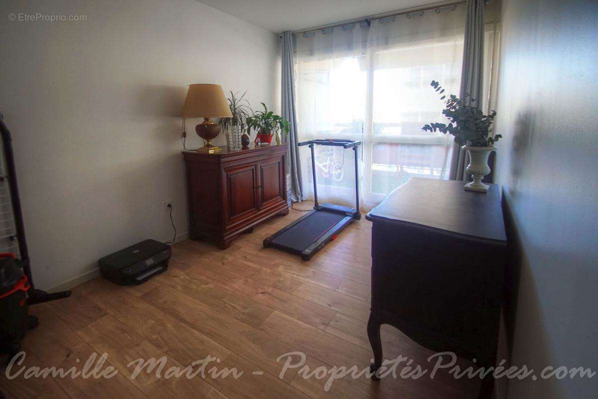 Appartement à MANDELIEU-LA-NAPOULE