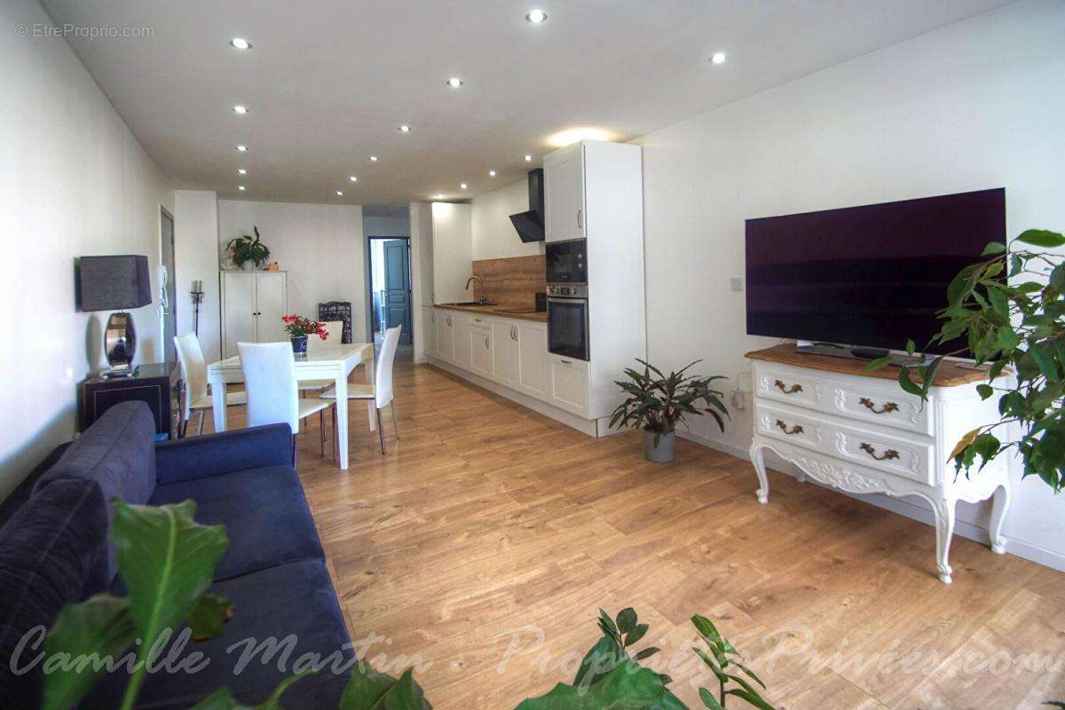 Appartement à MANDELIEU-LA-NAPOULE