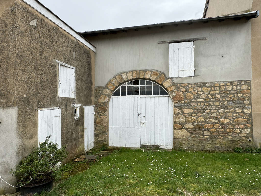 Maison à MARCY-L&#039;ETOILE