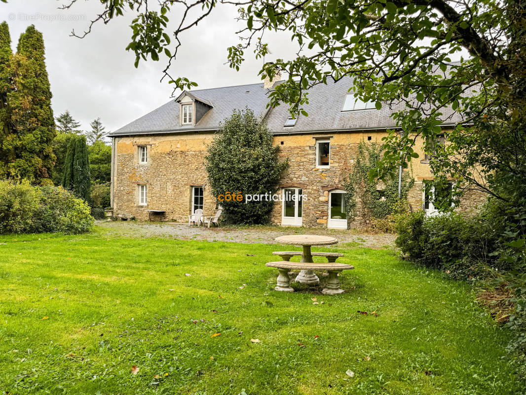 Maison à QUIBOU