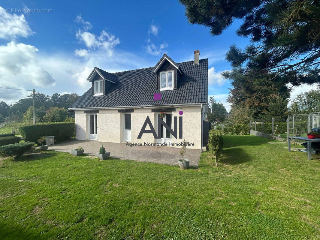 Maison à CLERES