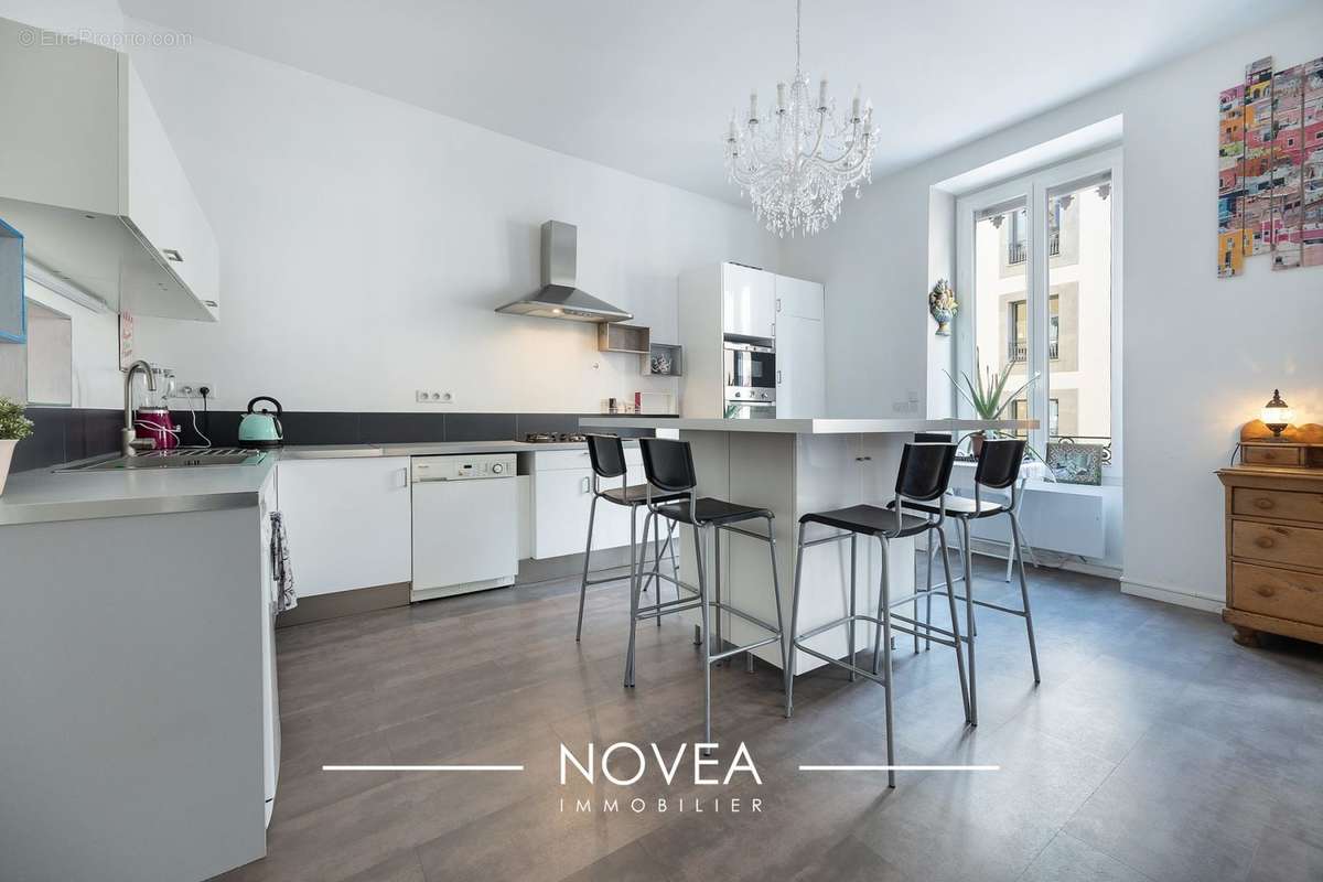 Appartement à LYON-9E