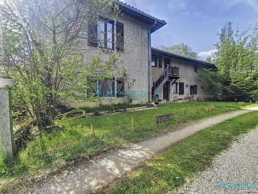 Maison à SAINT-NIZIER-LE-DESERT