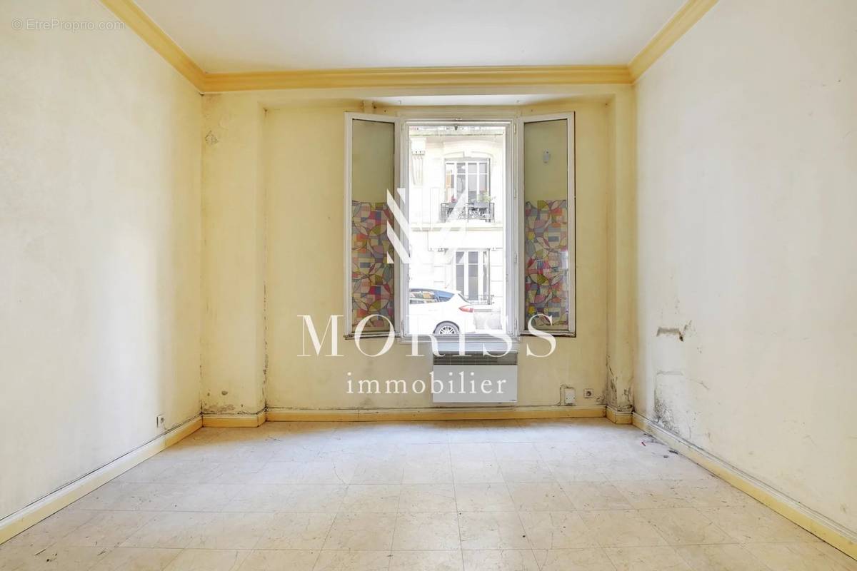 Appartement à PARIS-14E