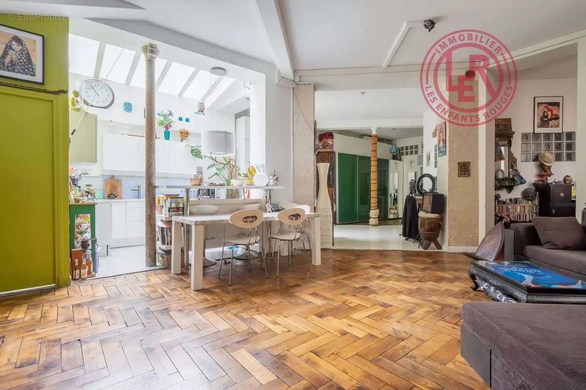 Appartement à PARIS-11E