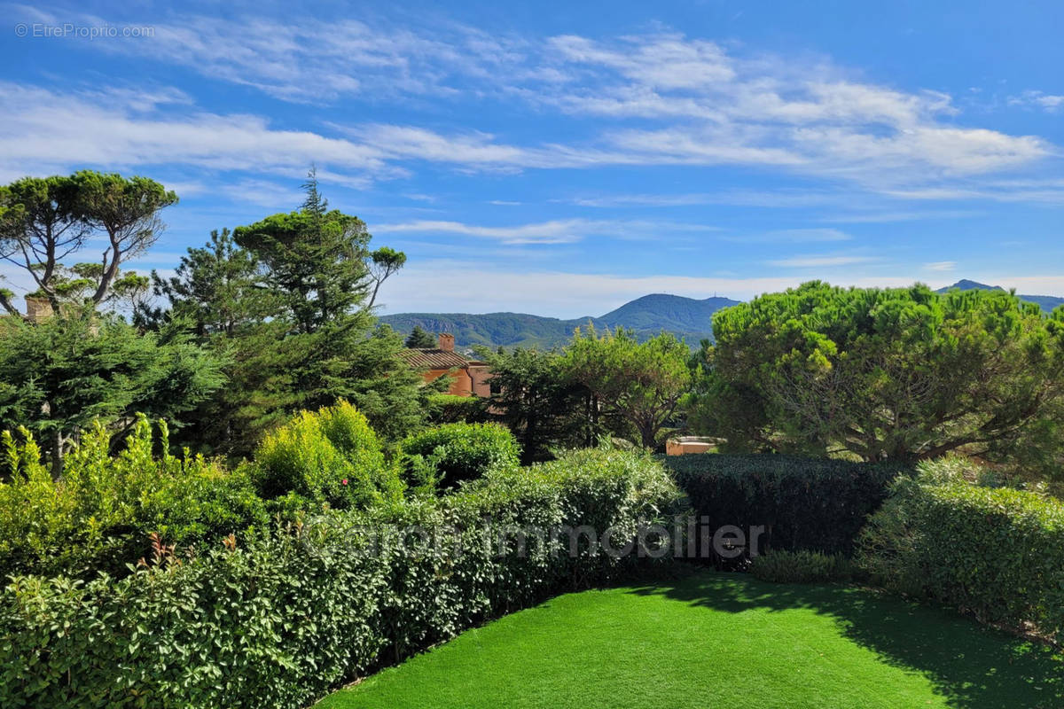 Appartement à MANDELIEU-LA-NAPOULE