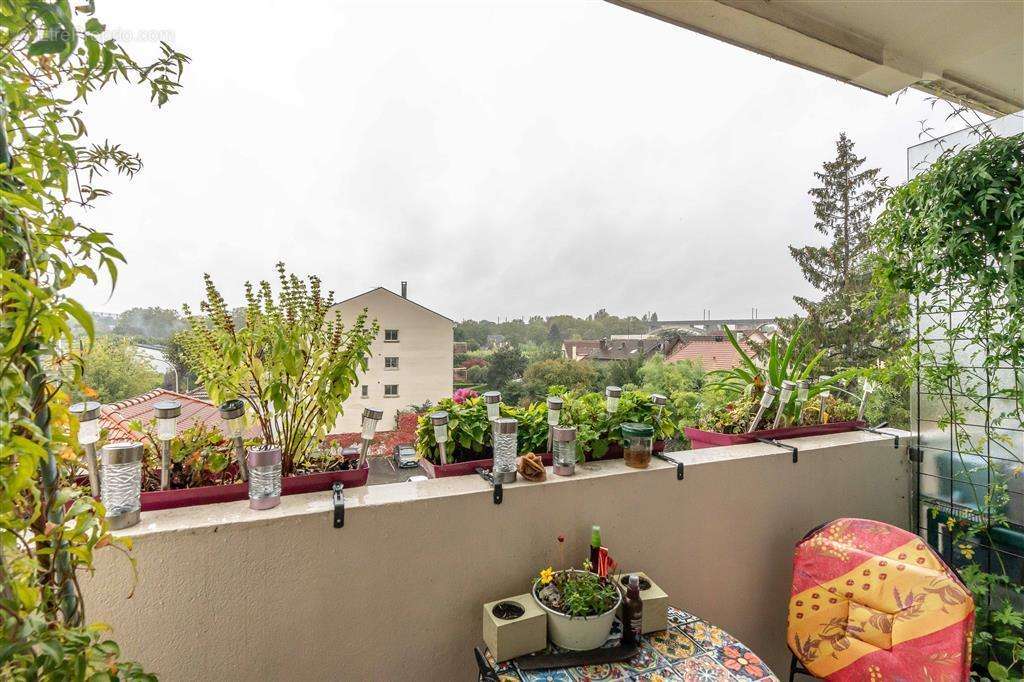 Appartement à LE PERREUX-SUR-MARNE