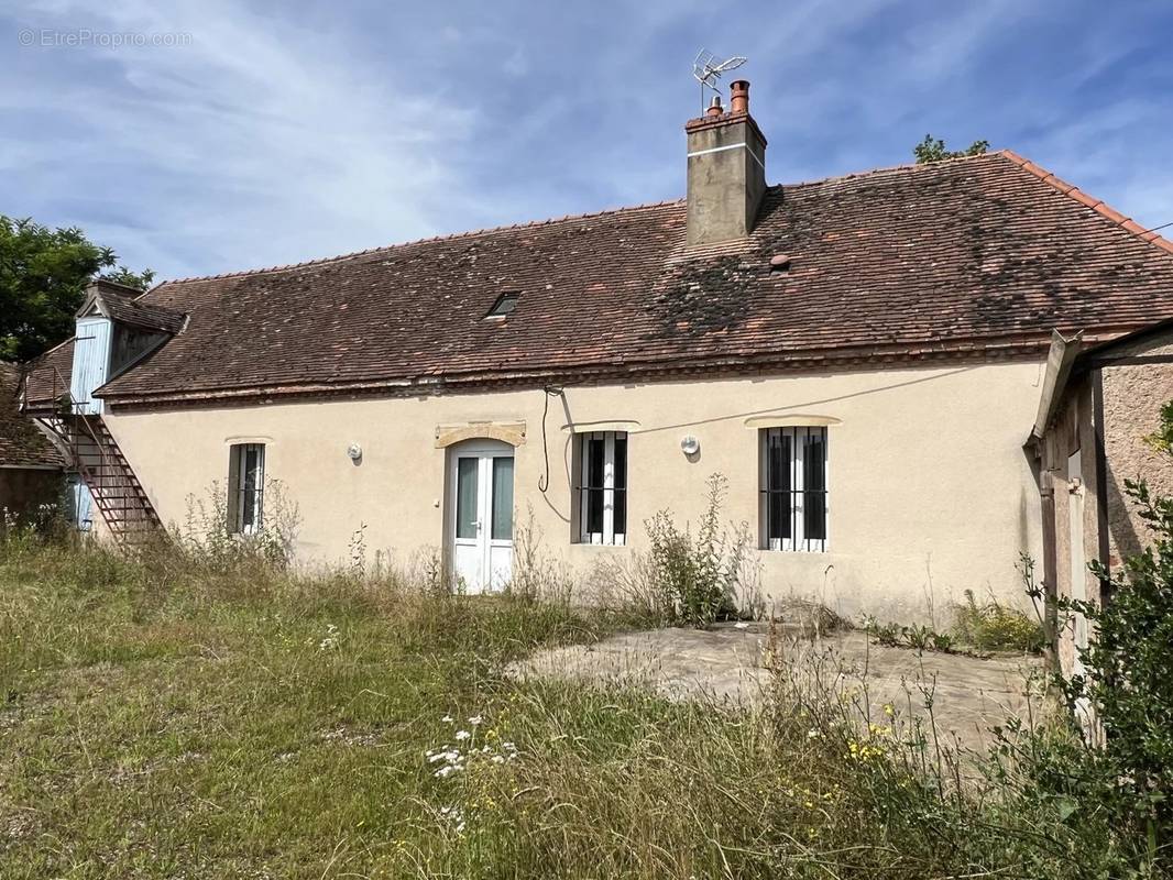 Maison à DOMPIERRE-SUR-BESBRE