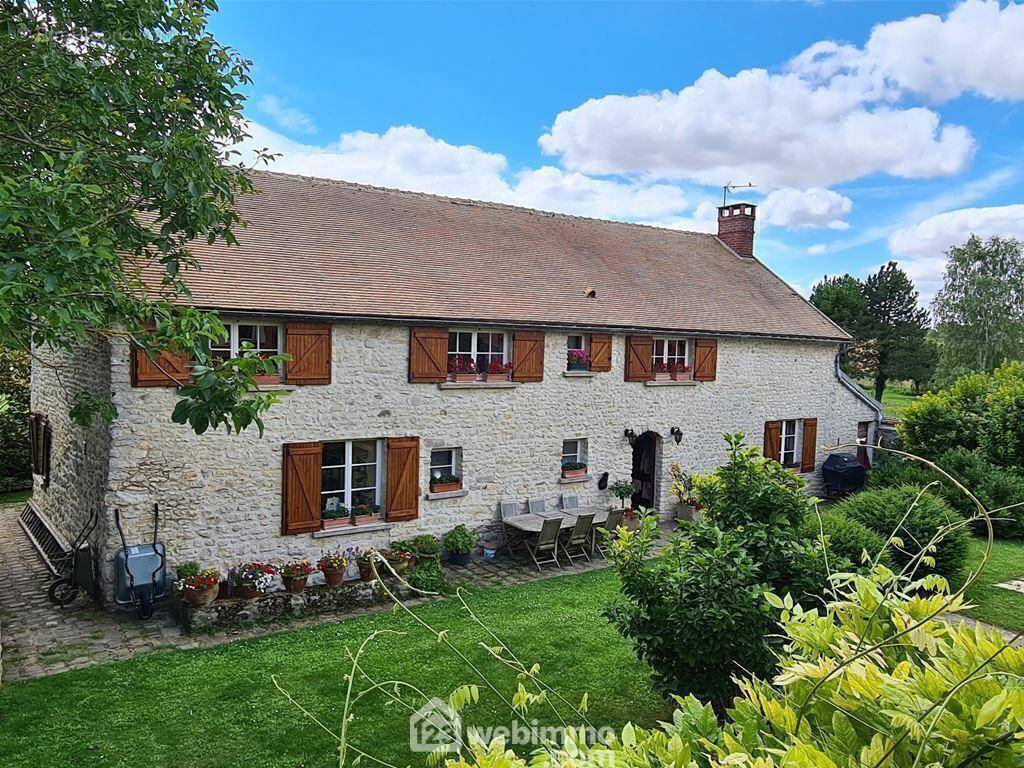 Venez découvrir cette belle propriété de 191 m². - Maison à ROINVILLIERS