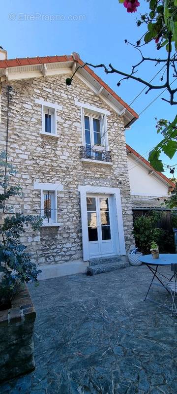 Maison à MANTES-LA-JOLIE