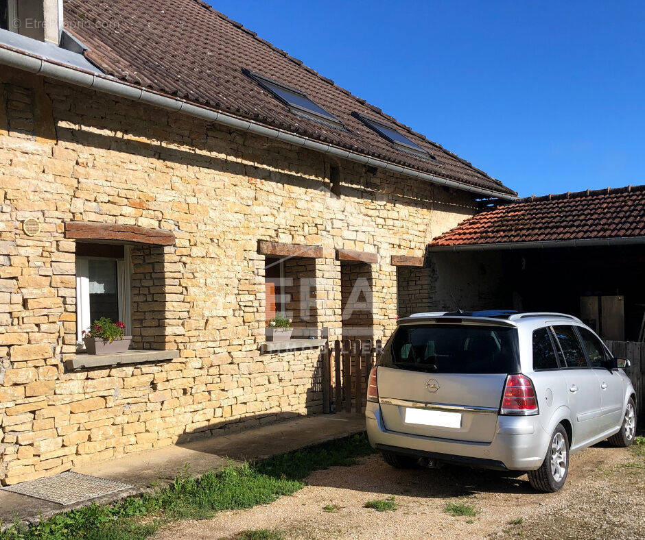 Appartement à SANCEY-LE-GRAND