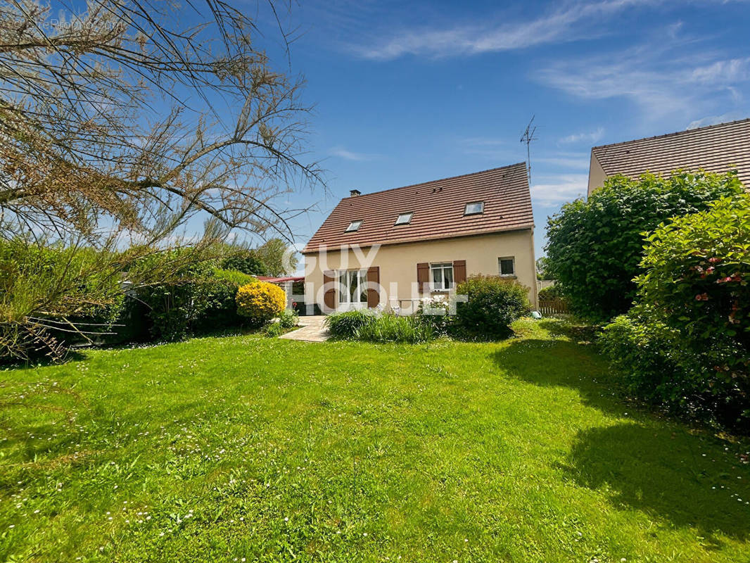 Maison à CHAUMES-EN-BRIE