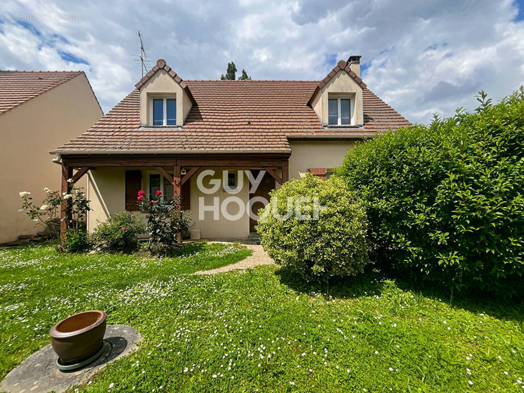 Maison à CHAUMES-EN-BRIE