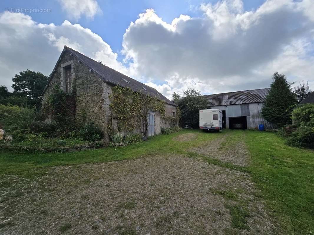 Maison à CARHAIX-PLOUGUER