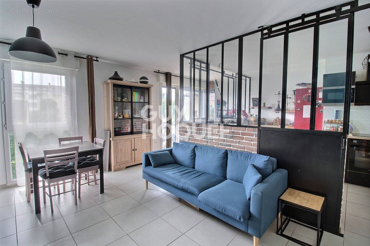 Appartement à EPINAY-SUR-SEINE