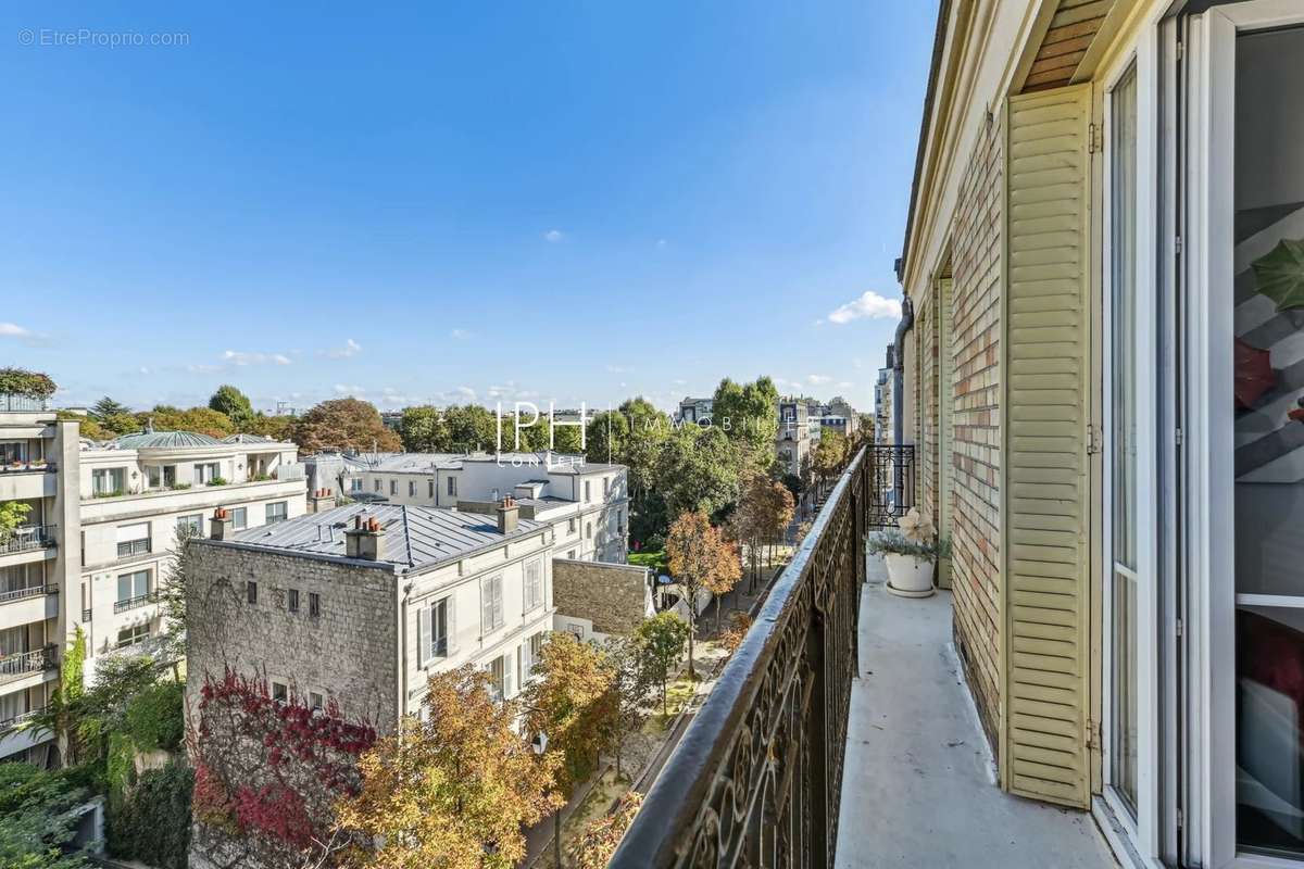 Appartement à NEUILLY-SUR-SEINE