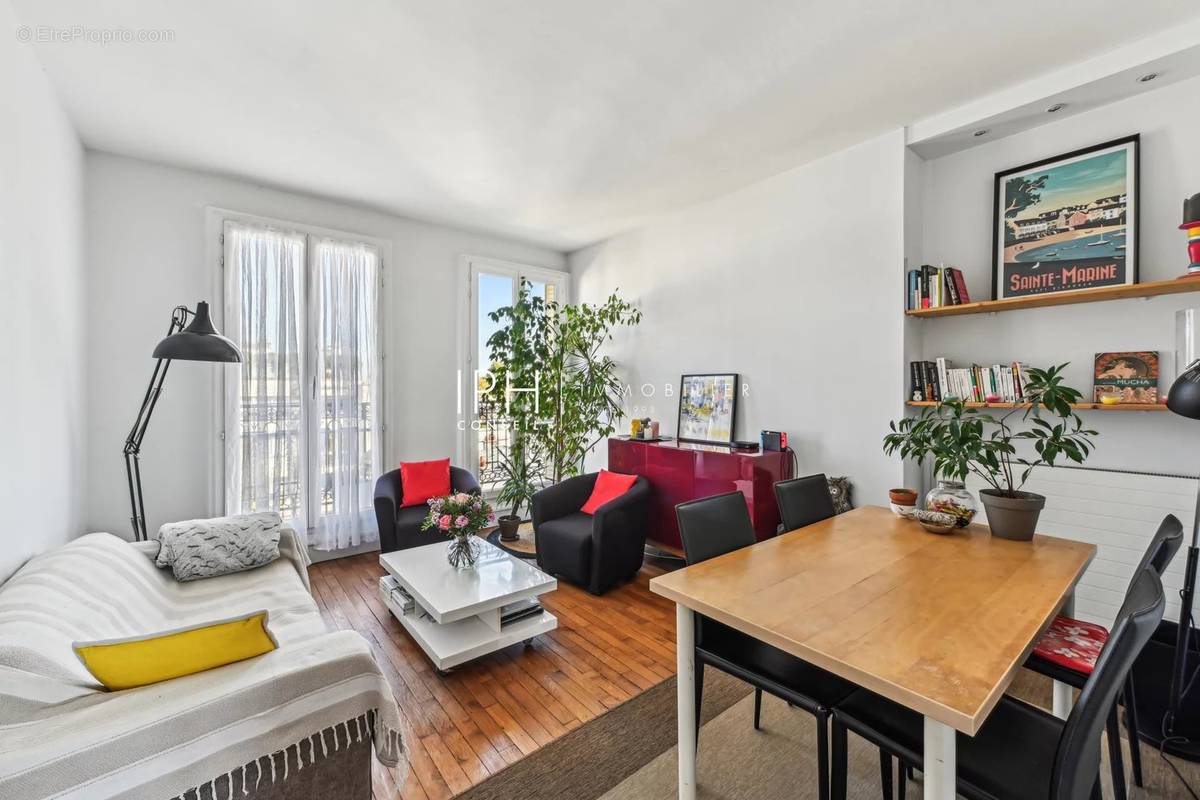 Appartement à NEUILLY-SUR-SEINE