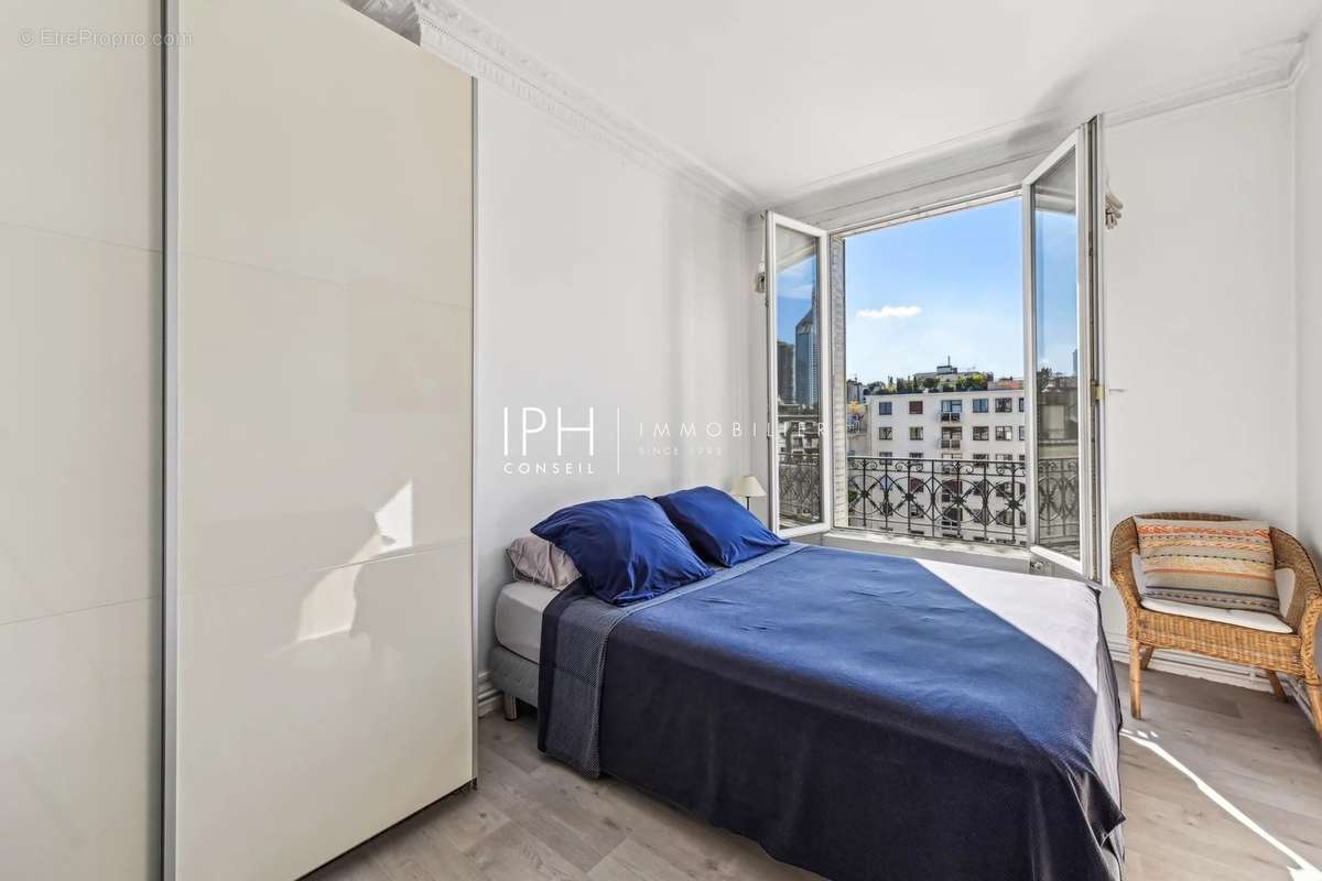 Appartement à NEUILLY-SUR-SEINE