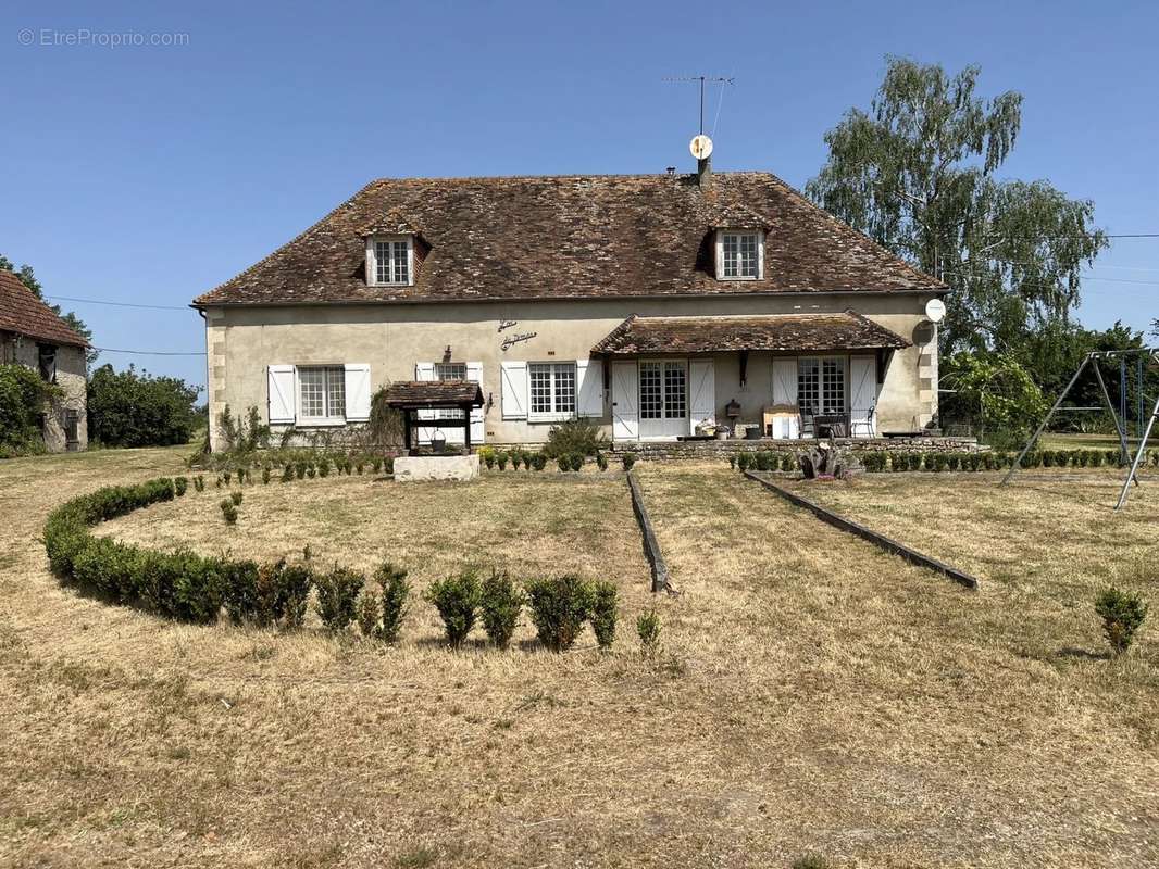 Maison à LA TRIMOUILLE