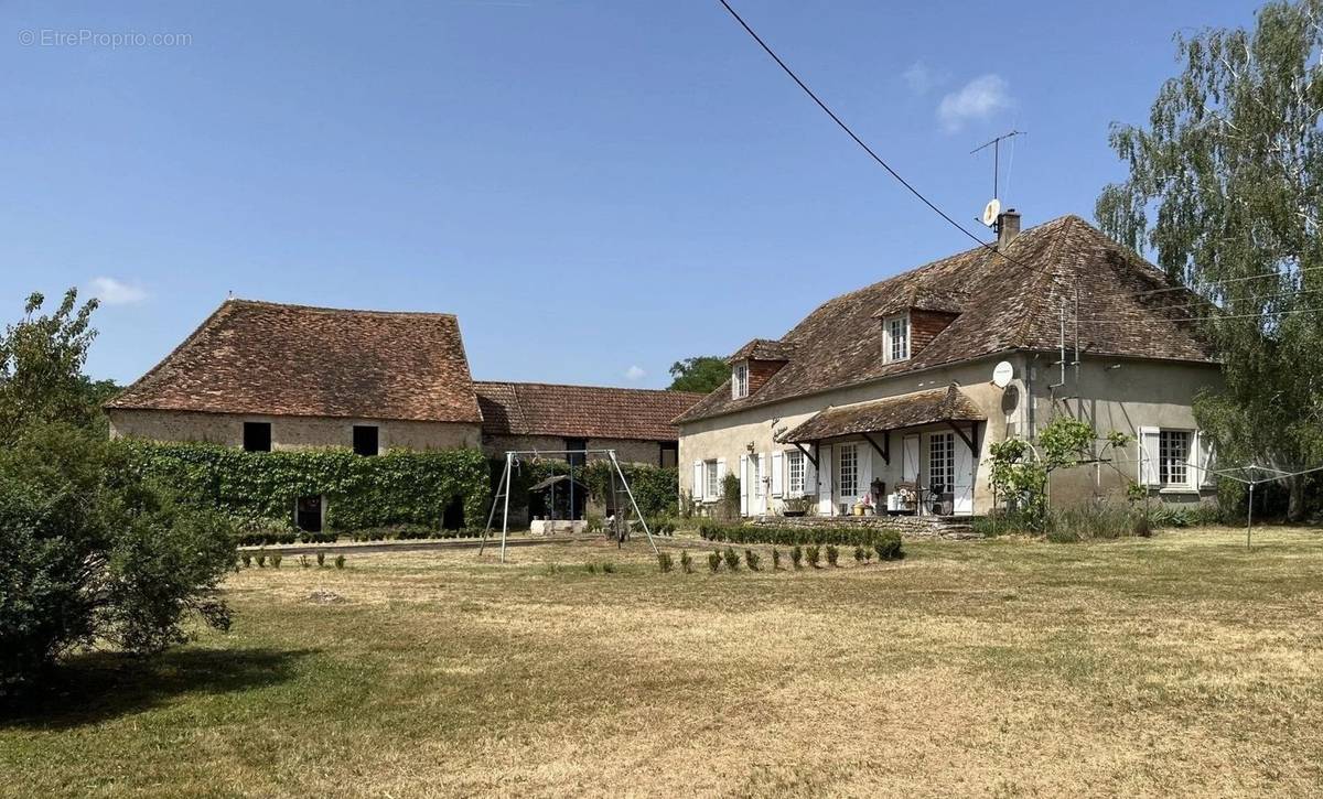 Maison à LA TRIMOUILLE