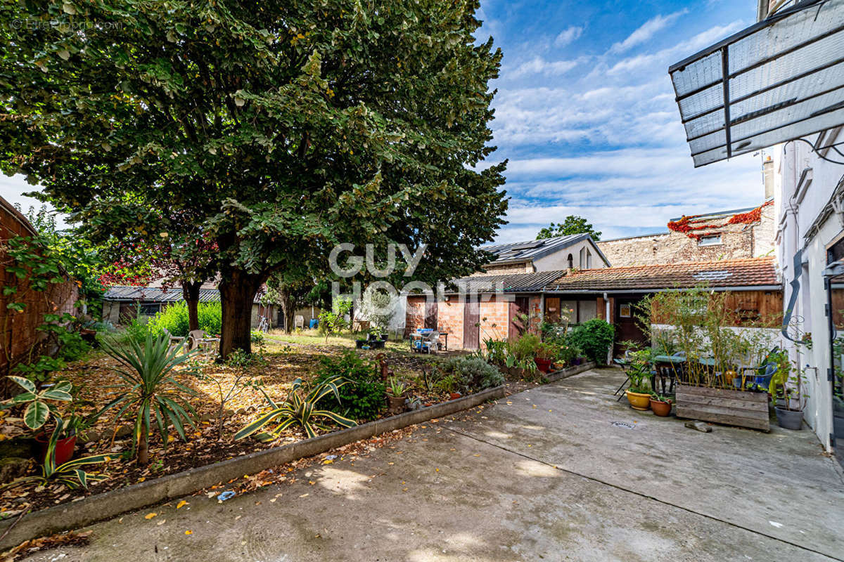 Appartement à GENNEVILLIERS