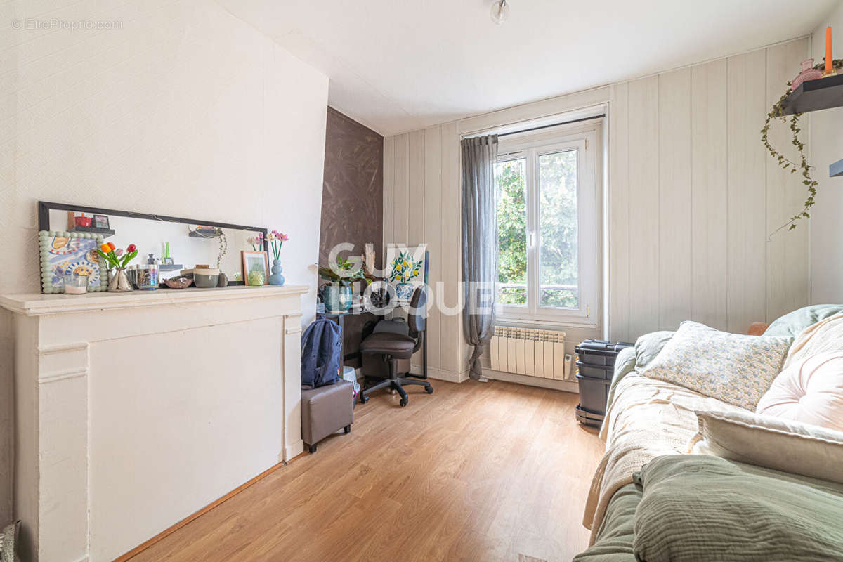 Appartement à GENNEVILLIERS