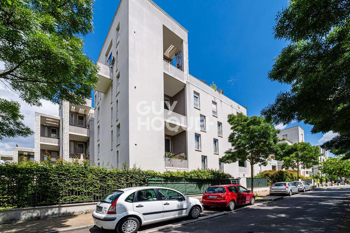 Appartement à GENNEVILLIERS