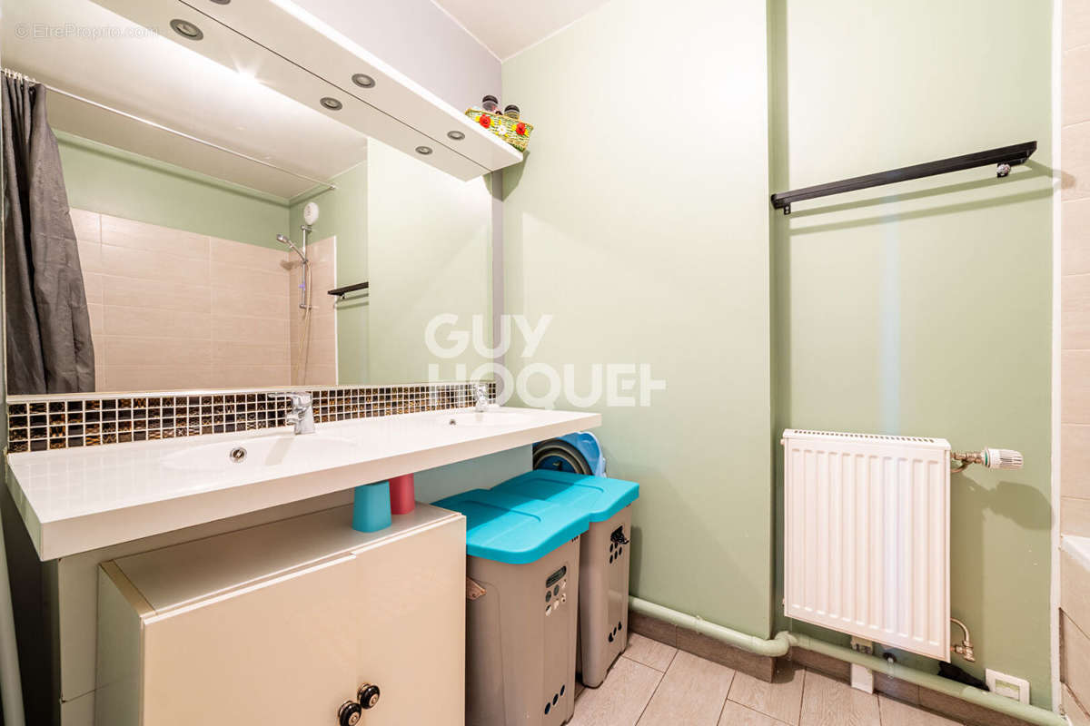 Appartement à NANTERRE